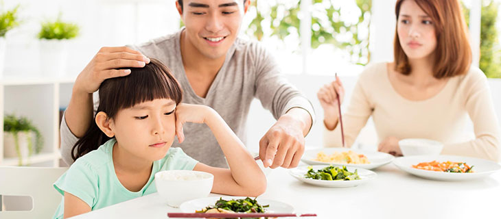 Trẻ biếng ăn làm bố mẹ lo lắng