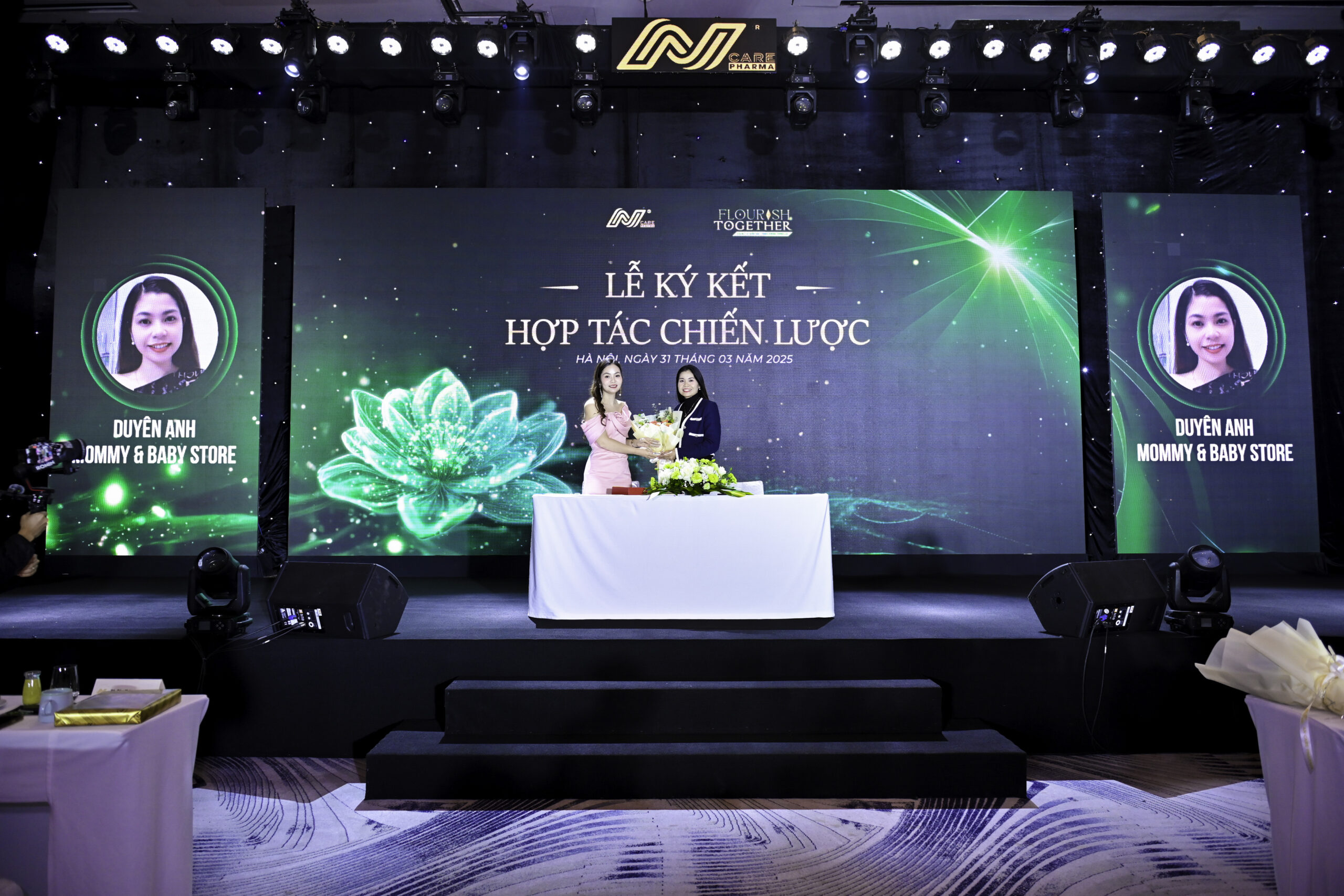 CEO AN Care Pharma cùng đại diện shop Duyên Anh Mommy & Baby Store