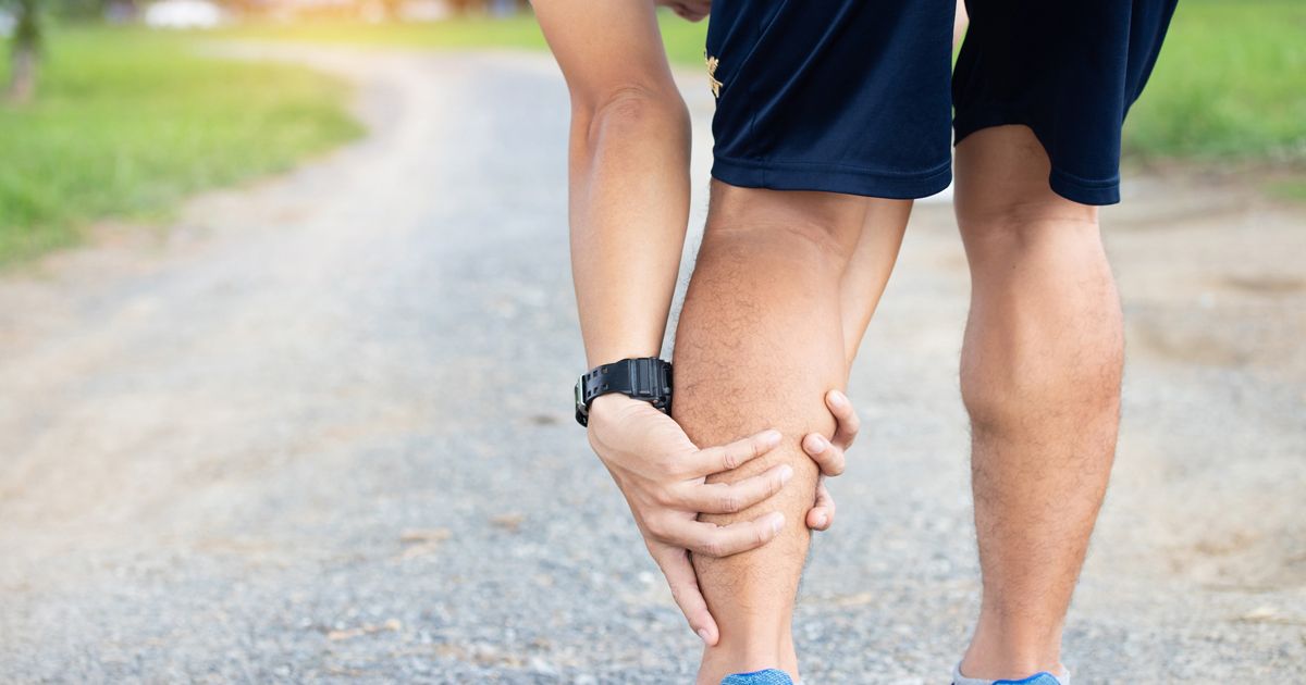 Chuột rút xảy ra ở người chơi thể thao, người lớn tuổi, phụ nữ mang thai, và người có bệnh lý mạn tính